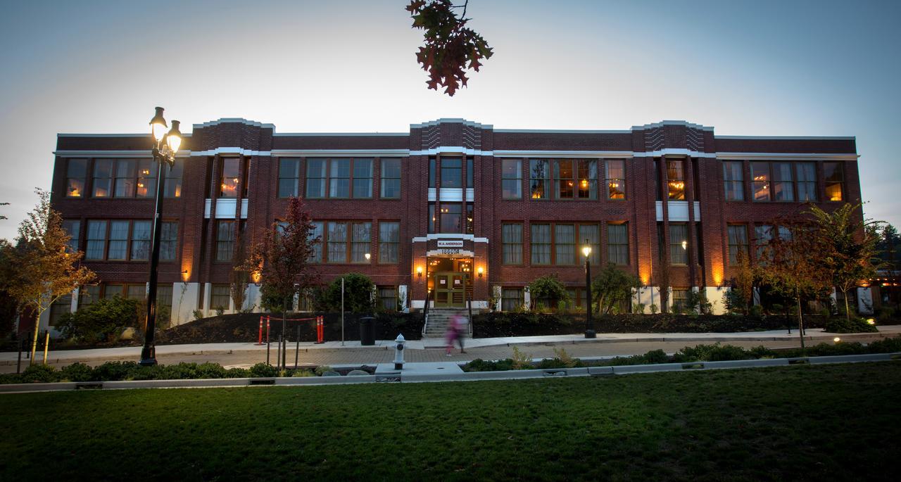 Mcmenamins Anderson School Bothell Exterior foto
