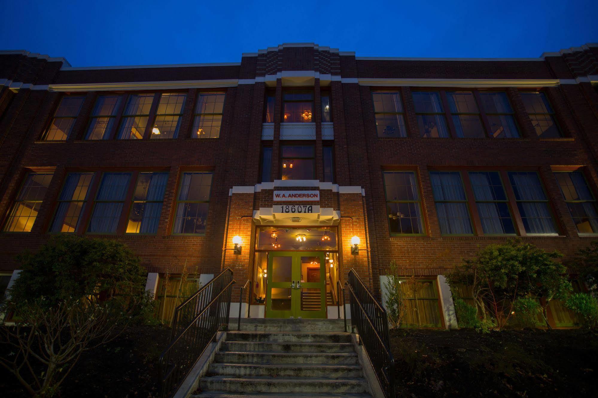 Mcmenamins Anderson School Bothell Exterior foto