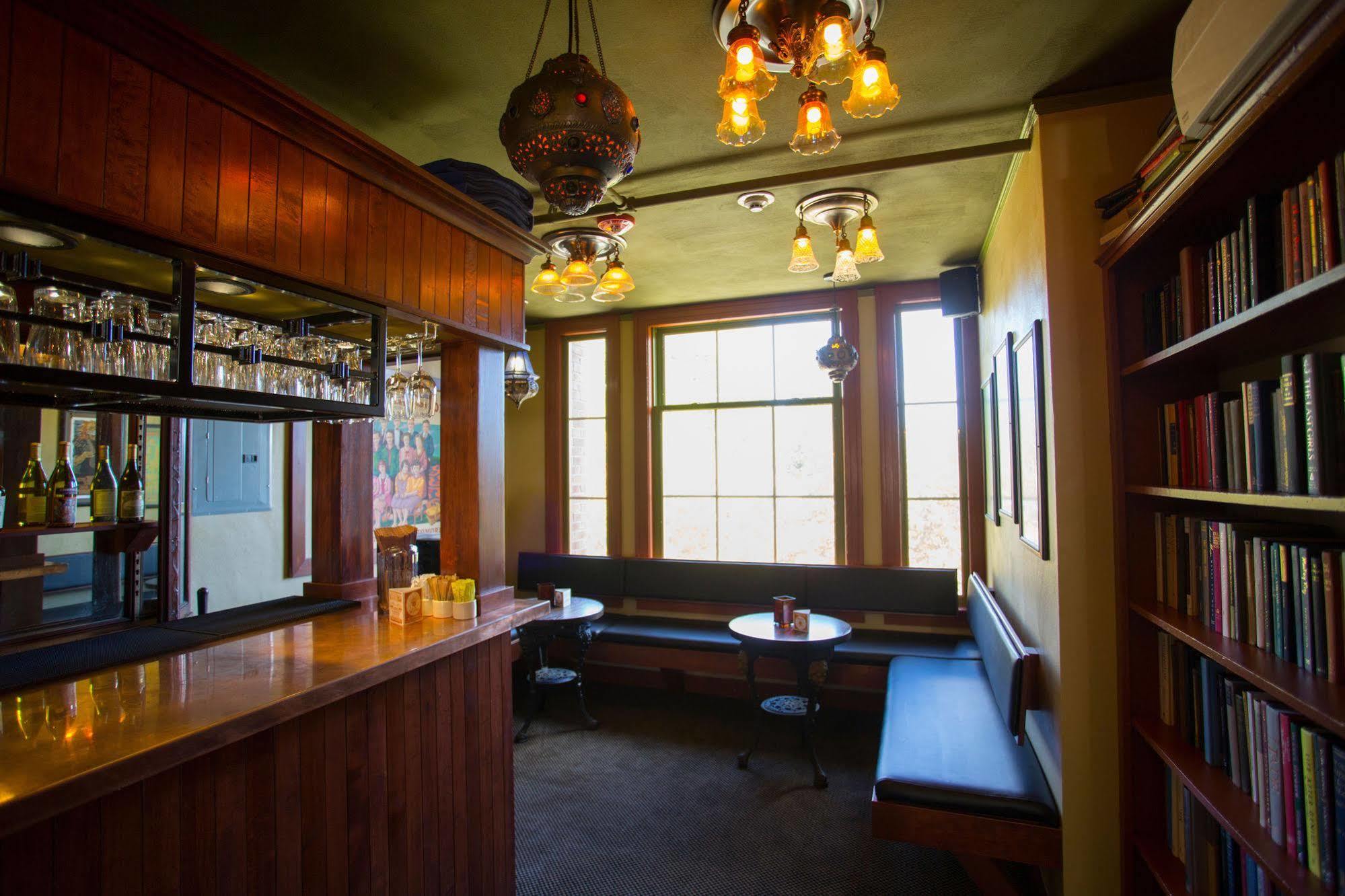 Mcmenamins Anderson School Bothell Exterior foto